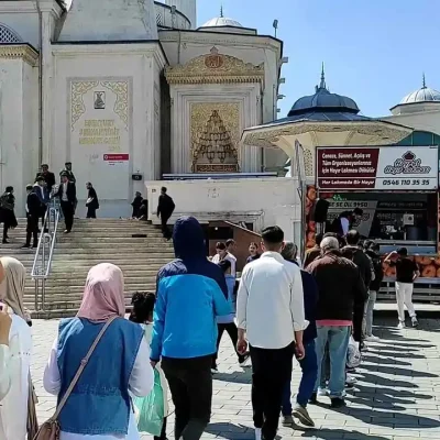 Tüm İstanbul’da cenaze, düğün gibi özel günlerde hayır lokması dökme hizmeti veriyoruz